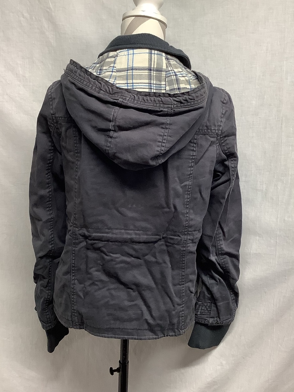 Aeropostale Women’s Dark Gray Zip/Button Up Blue/Gray Plaid inside Hooded Jacket - Picture 4 of 14